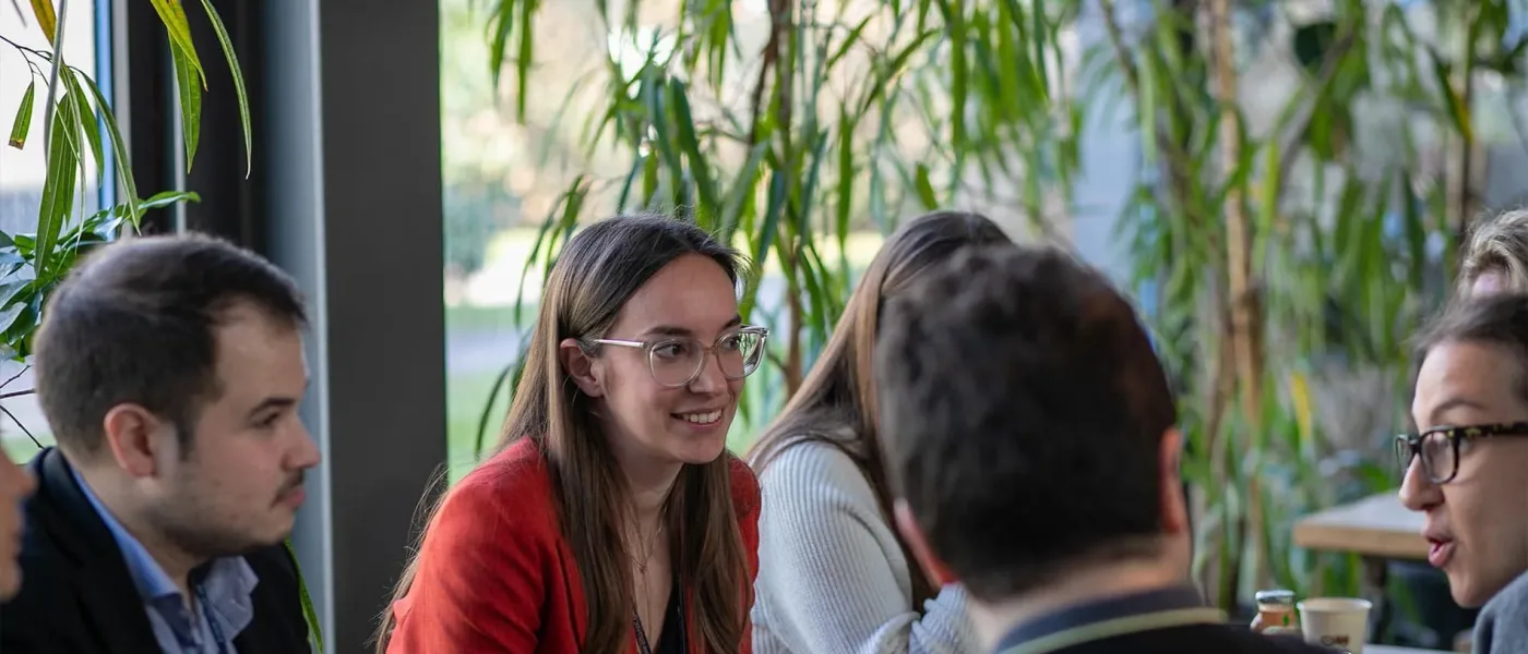 Gli studenti di H-FARM incontrano i rappresentanti dell'azienda durante un breakfast connect