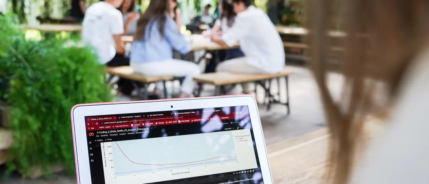 Laura Nacci gives a talk to H-FARM students