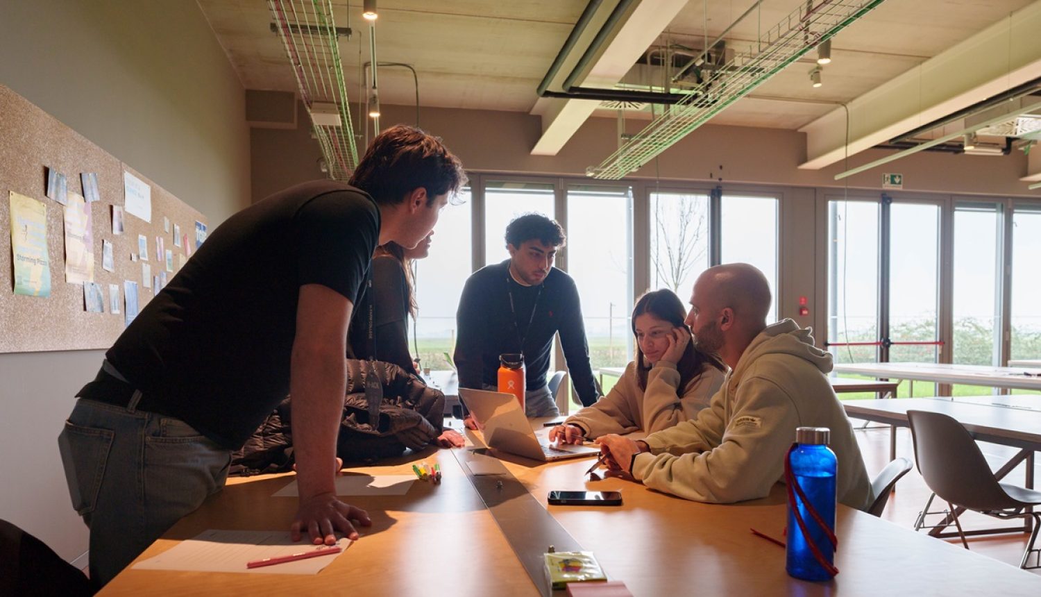 Digital Marketing Specialist: What They Do and If It’s Right for You