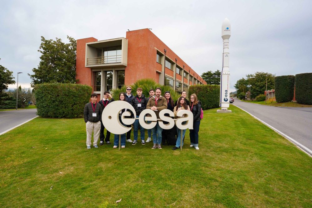 Un gruppo di studenti di H-FARM College in visita alla sede dell’European Space Agency