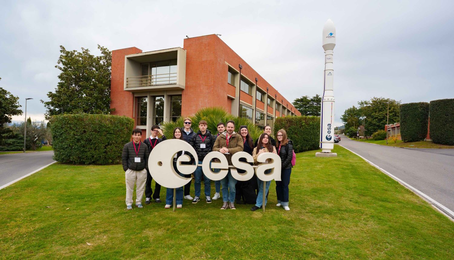 Un gruppo di studenti di H-FARM College in visita alla sede dell’European Space Agency