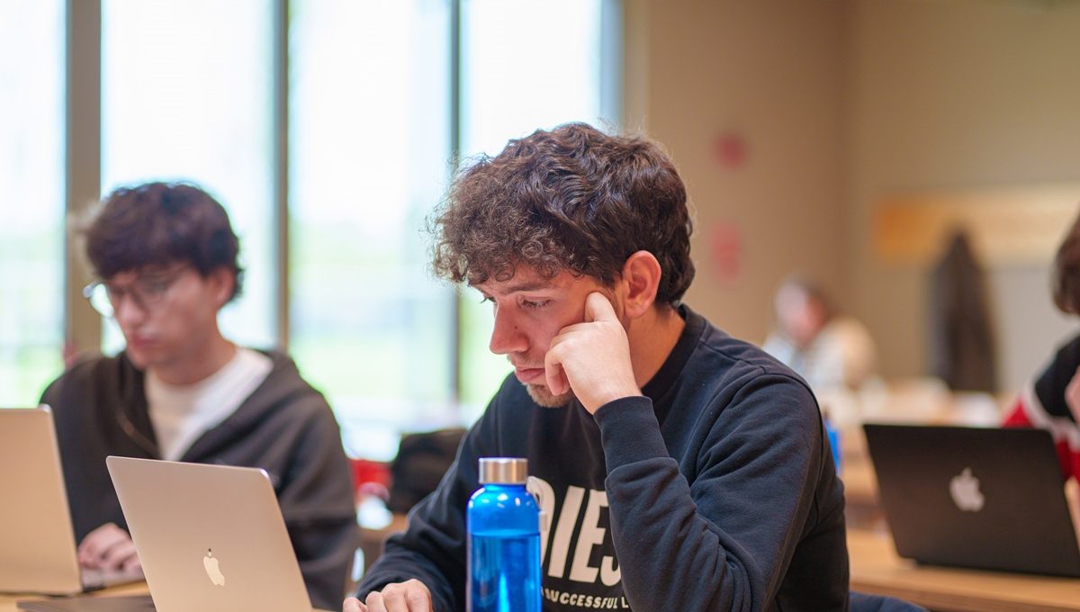 Code as Craft: un programma interdisciplinare disegnato per gli studenti di NYU Abu Dhabi